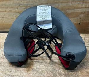 lot 24 image: Homedics shiatsu neck massager with heat