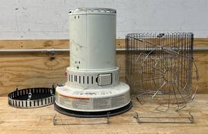 lot 67 image: Dyna-Glo Indoor Kerosene Convection Heater, 23,800 BTU, 1,000 Sq. Ft. Heating Capacity, Model# WK95C8 #52622 Msrp $189.99