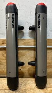 lot 232 image: Yakima FatCat EVO Ski and Snowboard Roof Rack lot of 2