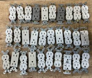 lot 254 image: Leviton Oulets lot of 30