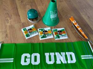 UND Lot - New Bam Bams, Megaphone Etc