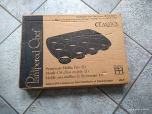 Pampered Chef Stoneware Muffin Pan