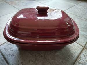 Pampered Chef Cranberry Covered Stoneware Baker