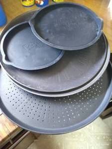 Pizza Pans & Pampered Chef Mixing Bowl Lids