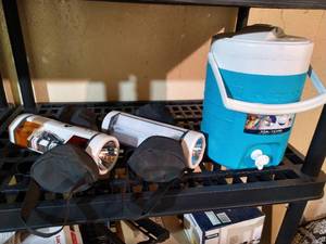 Igloo 2 Gallon Water Cooler & (2) Emergency Lights