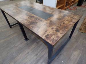 lot 5 image: Wood Top Metal Table