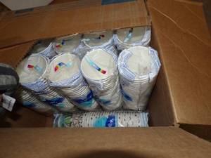 lot 144 image: Dixie 12oz Hot cups in Open Box