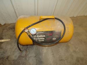 lot 150 image: 11 Gallon Portable Air Tank