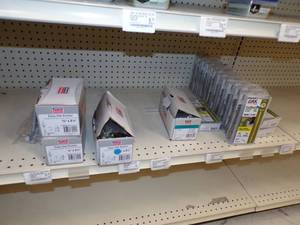 lot 211 image: Easy-Set Anchors, Concrete Screws