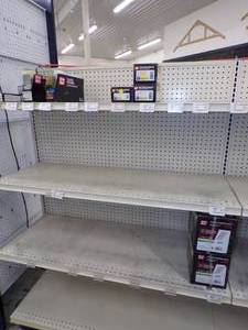 lot 219 image: L Cleats, Collated Staples, Collated Framing Nails