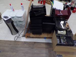 lot 237 image: Office Organizers, Lasko Ceramic Heater