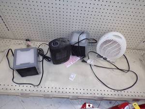 lot 239 image: 3 Mini Heater and Fan