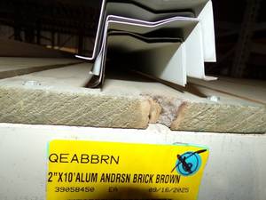 lot 272 image: 2x 10 Alum Andersen Brick Brown- 6 and 8x12 Steel Fascia Brown -5