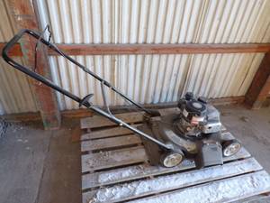 lot 301 image: 20 Yard Machine Push Mower