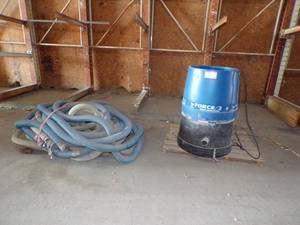 lot 321 image: Insulation Blowers with Hose