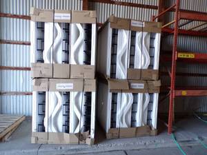 lot 331 image: 4 Bundles Blue Fox  Insulated concrete forms