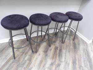 lot 351 image: 4 Stools