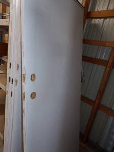 lot 360 image: Entry Door 36