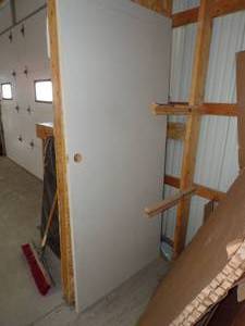 lot 400 image: 36 Door