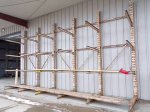 lot 418 image: Cantilever Racking 25