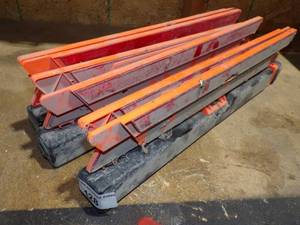 lot 428 image: Emergency Truck Reflective Triangle set of 3