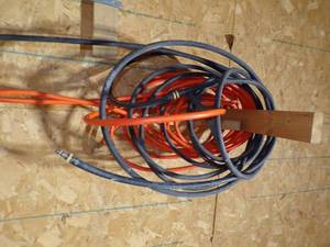 lot 437 image: Pair of Air Hoses