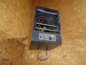 lot 447 image: Electric Heater