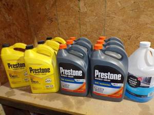 lot 448 image: 9 Gallons of Coolant Antifreeze