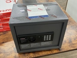 lot 75 image: Office Safe