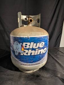 Blue Rhino 15-Lb Propane Tank with Mounting Bracket