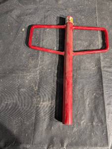 Red T-Post Puller Fence Post Remover - Heavy-Duty Steel, 14 in Shaft, Long Handle