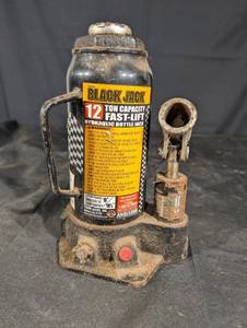 Black Jack 12-Ton Hydraulic Bottle Jack - Fast-Lift, 18in Lift
