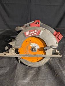 Milwaukee M18 FUEL Circular Saw 7-14 in Brushless Cordless