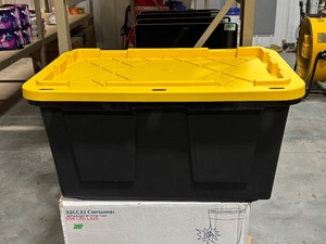 lot 9 image: Greenmade 27 Gallon Professional Grade Tote NEW