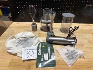 lot 20 image: Cuisinart Immersion Blender