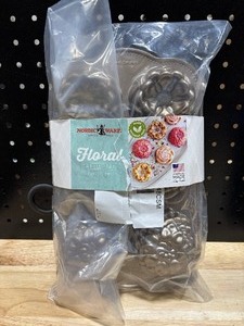 lot 26 image: Nordicware Floral Cakelet Pan