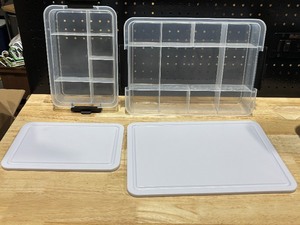 lot 34 image: Snacklebox 2 Piece Set with Cutting Board Lids