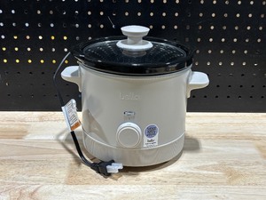 lot 49 image: Bella Small Crock Pot