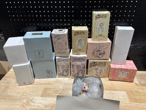 lot 21 image: Jan Hagard Collectible Porcelain