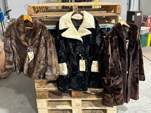 lot 39 image: Vintage Fur Coats