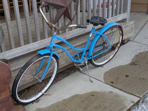 Vintage Cruiser Bike - Nice Blue Fenders