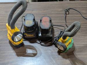 DeWalt Battery Flash Light Set