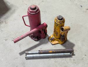 Pair of 5-10 Ton Bottle Jacks