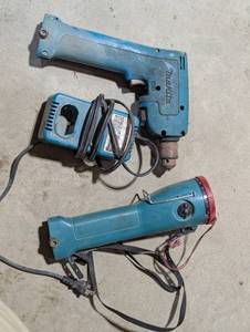 Makita 9.6V Cordless Drill Set