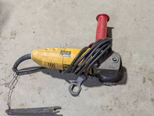 DeWalt DW402 Angle Grinder - Corded