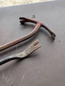 2 Heavy Duty CrowPry Bars