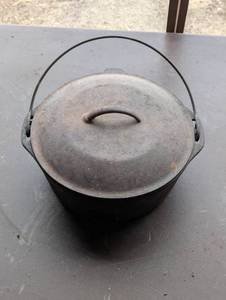 Cast Iron Pot with Lid