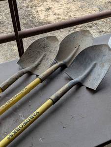 Lot of 3 Great Spade Shovels - Fiber Glass Handles