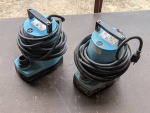Pair of Little Giant Water Pumps - 5-msp-18