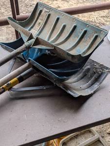 Lot of 3 - Snow Shovels